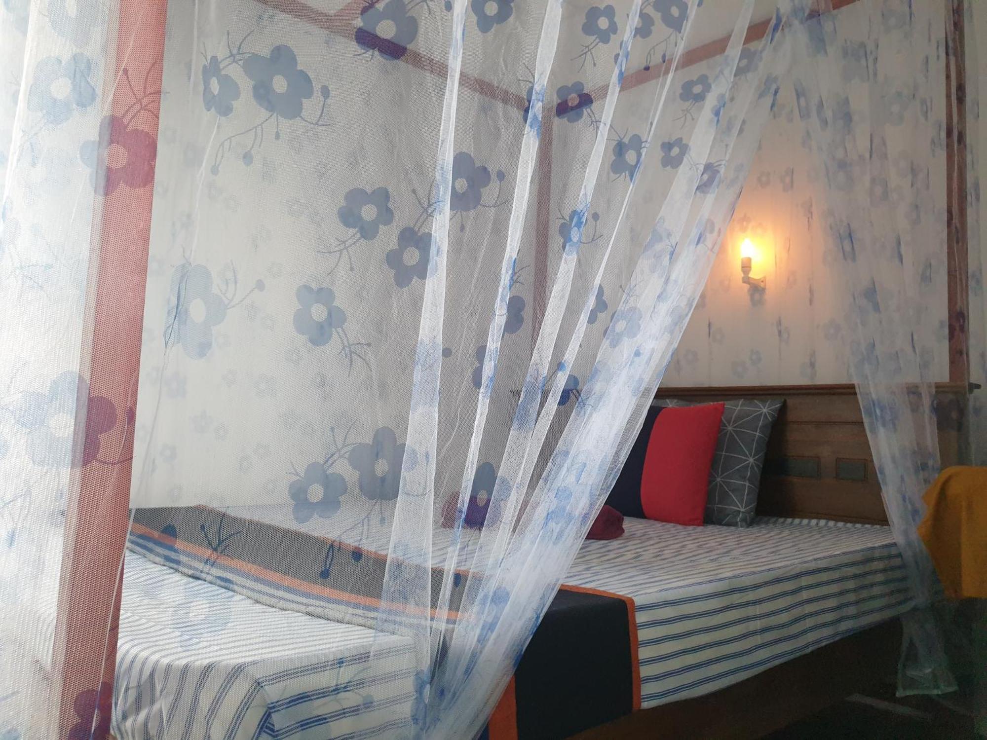Double G Motel Weligama Exterior foto