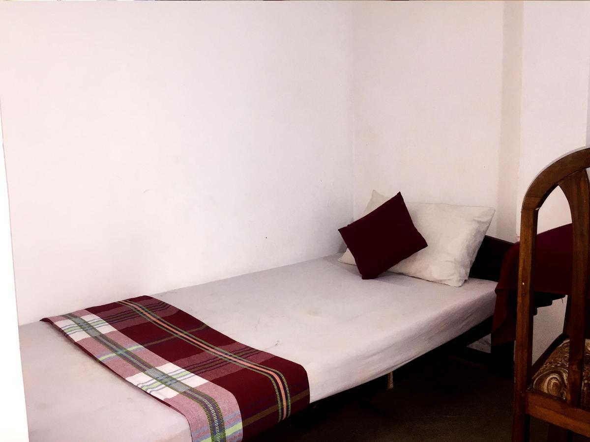 Double G Motel Weligama Exterior foto